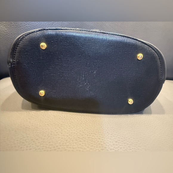 Authentic MCM Vintage Black Leather Tote Bag – Gold Logo Hardware, Classic - Picture 13 of 16